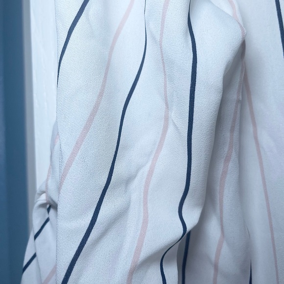 Express Women's White Striped Long Sleeve Blouse - Picture 9 of 10